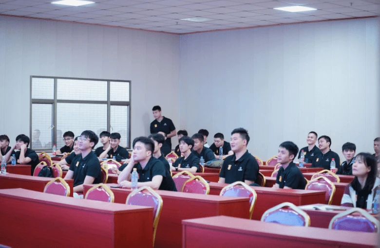 适合不同年龄段篮球爱好者的体能训练方案_1